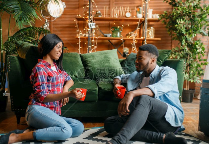 Dinner Date Etiquette to Make a Girl Feel Special