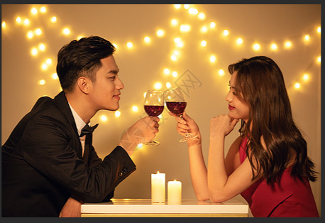 How to Communicate Effectively on Dates to Deepen Emotional Connection